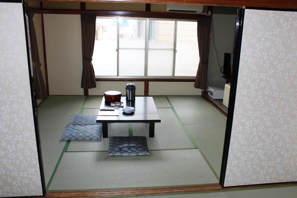 Kinokuniya Ryokan Fujisawa Habitación foto